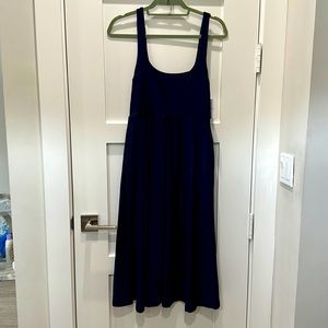NWT Beyond Yoga Featherweight At The Ready Square Neck Dress size MEDIUM.